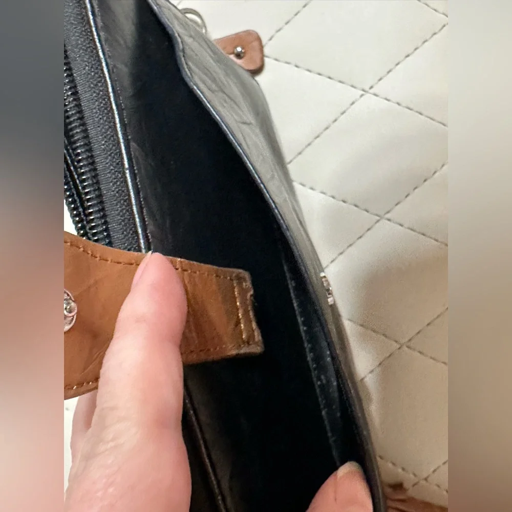 Stone Mountain Large Wrinkle Zip Around Wristlet Wallet Black Leather